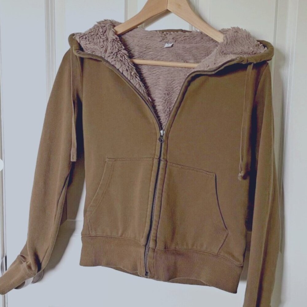 Uniqlo Women’s Light Olive Green Sherpa-Lined Full Zip Hoodie – Size XS